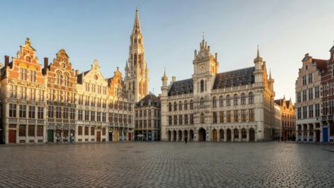 Antwerp Diamond District and Old Port Walking Tour