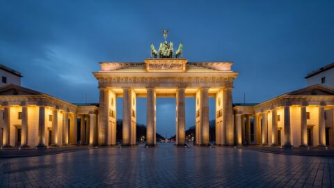 Berlin Walking Tour: Brandenburg Gate to Museum Island