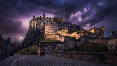 Edinburgh Walking Tour: Royal Mile to Holyrood Palace