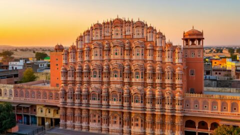 Jaipur Walking Tour: Pink City Bazaars to Amber Fort