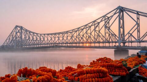 Kolkata Walking Tour: Colonial Calcutta to the Howrah Bridge