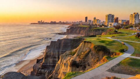 Lima Walking Tour: Miraflores Cliffs to Barranco