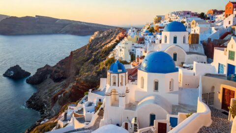 Santorini Walking Tour: Oia to Fira Along the Caldera